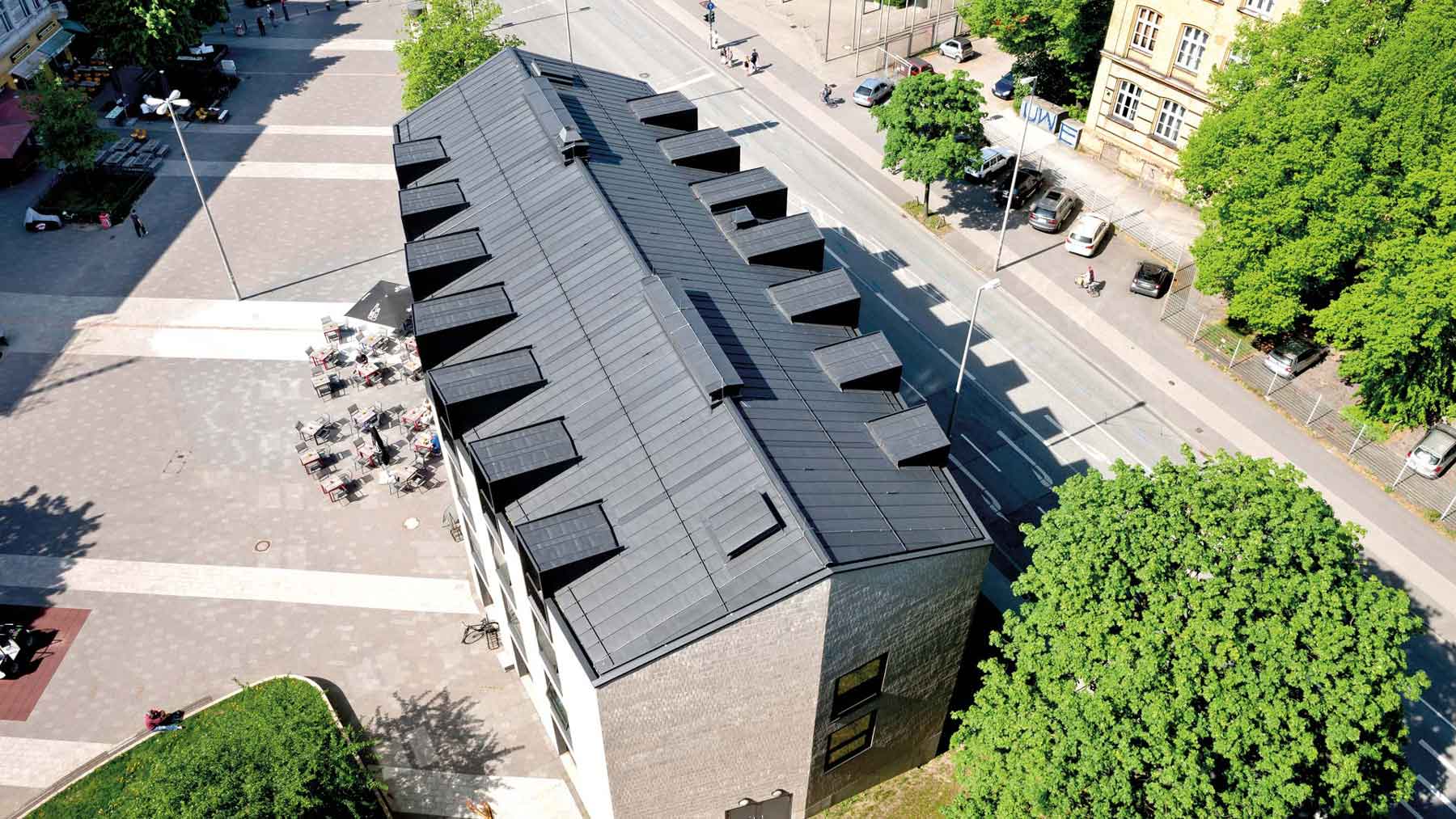 Denkmalgeschützte Fassadensanierung mit Dwuzet Fasssadentechnik