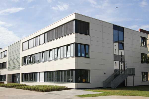HPL-Fassaden Fassadendämmung Dwuzet Fassadentechnik GmbH